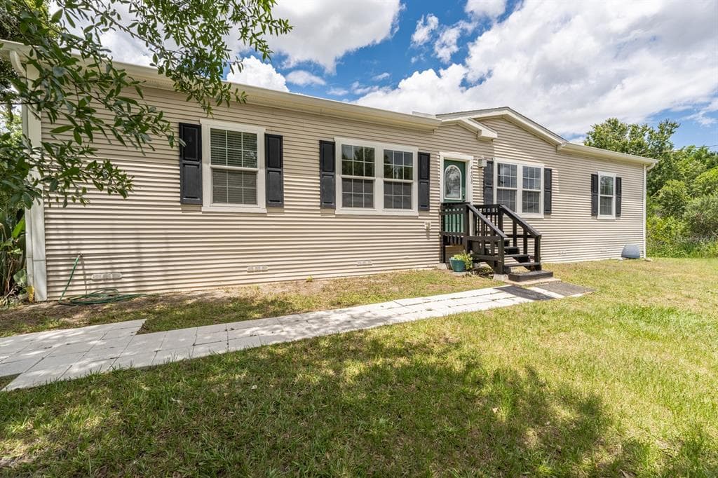 4405 CHASE DRIVE WESLEY CHAPEL, FL 33543