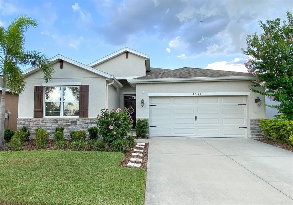 7557 LANTERN PARK AVENUE APOLLO BEACH, FL 33572