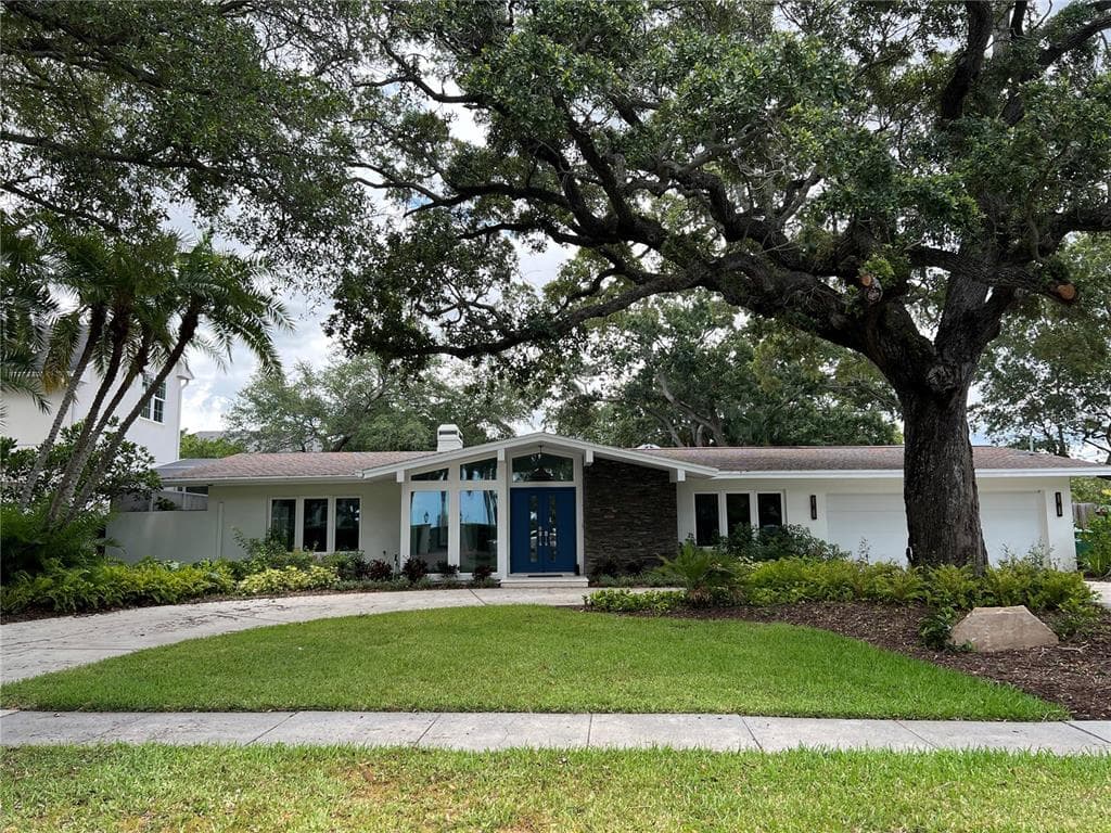 577 RIVIERA DRIVE TAMPA, FL 33606