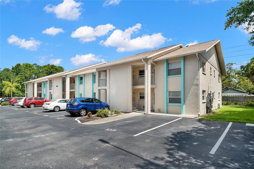 8151 HEATHERWOOD DRIVE UNIT 107 SEMINOLE, FL 33777