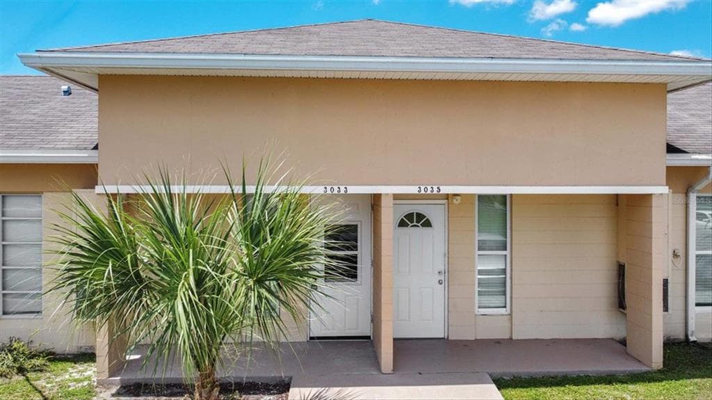 3033 CLUB CIRCLE UNIT 1 LAKE WALES, FL 33854