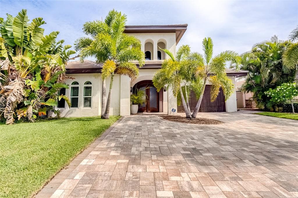 160 BAYSIDE DRIVE