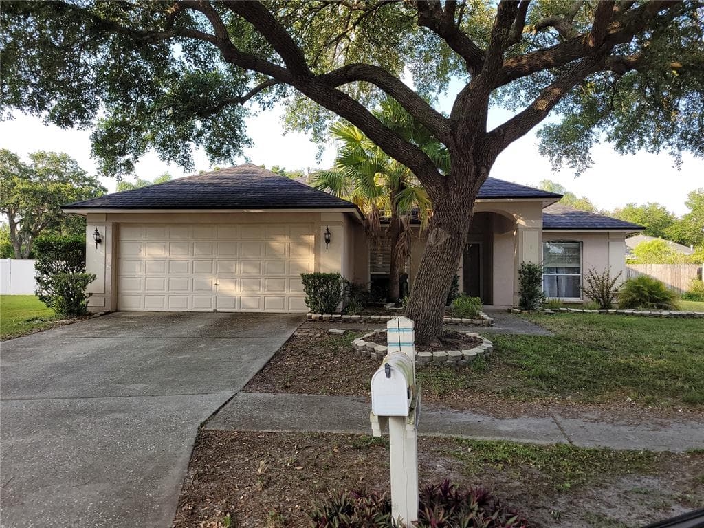 28842 MIDNIGHT STAR LOOP WESLEY CHAPEL, FL 33543