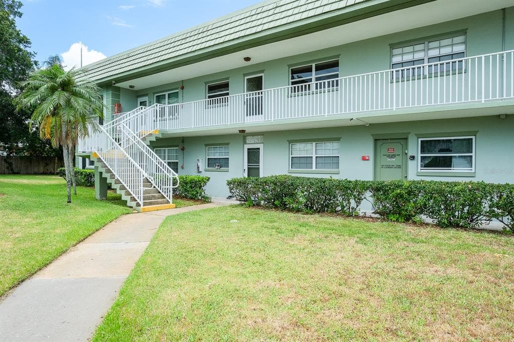 1433 S BELCHER ROAD UNIT F12 CLEARWATER, FL 33764