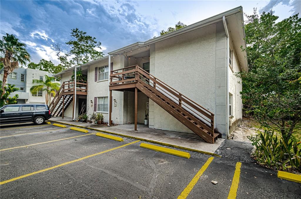 2411 W STROUD AVENUE UNIT 6 TAMPA, FL 33629