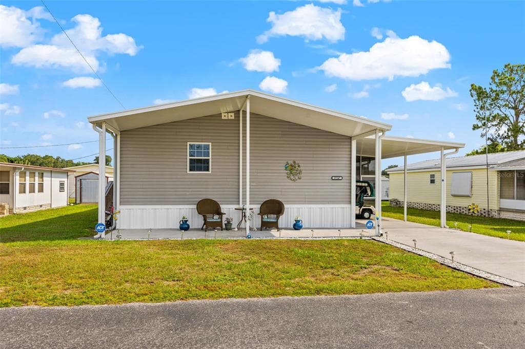 37247 BEVERLY AVENUE ZEPHYRHILLS, FL 33542