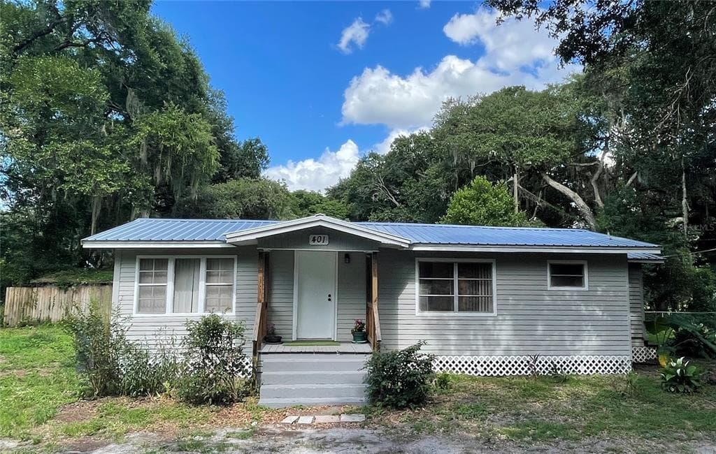 401 SKYWOOD DRIVE VALRICO, FL 33594