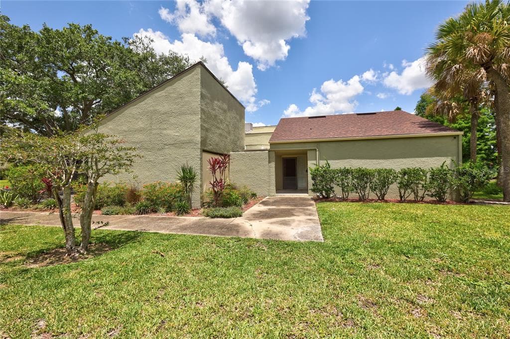 13509 PALMWOOD LANE TAMPA, FL 33618