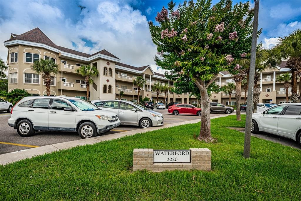 2020 SHANGRILA DRIVE UNIT 301