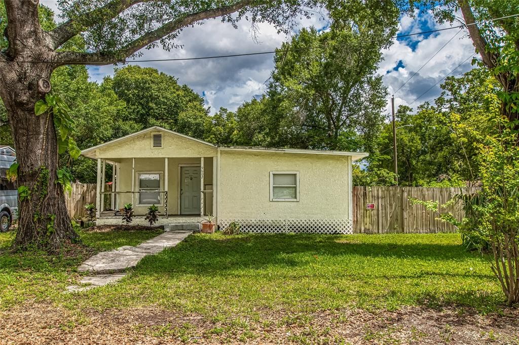 9602 N 11TH STREET TAMPA, FL 33612