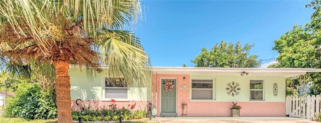 1407 YORK STREET S GULFPORT, FL 33707