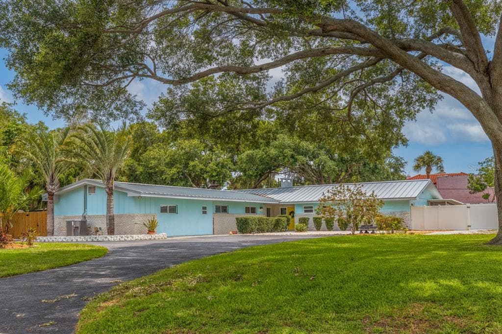 2617 COLUMBUS WAY S ST PETERSBURG, FL 33712