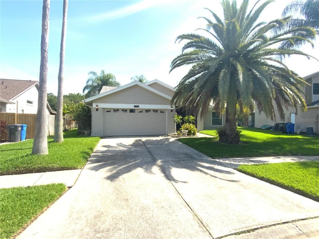 8723 IMPERIAL COURT TAMPA, FL 33635