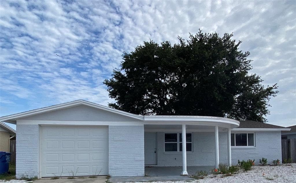 3333 UMBER ROAD HOLIDAY, FL 34691