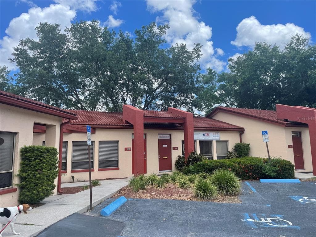 902 W LUMSDEN ROAD BRANDON, FL 33511