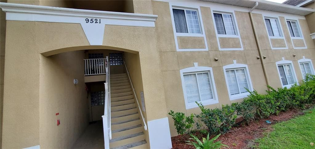 9521 NEWDALE WAY UNIT 102 RIVERVIEW, FL 33578