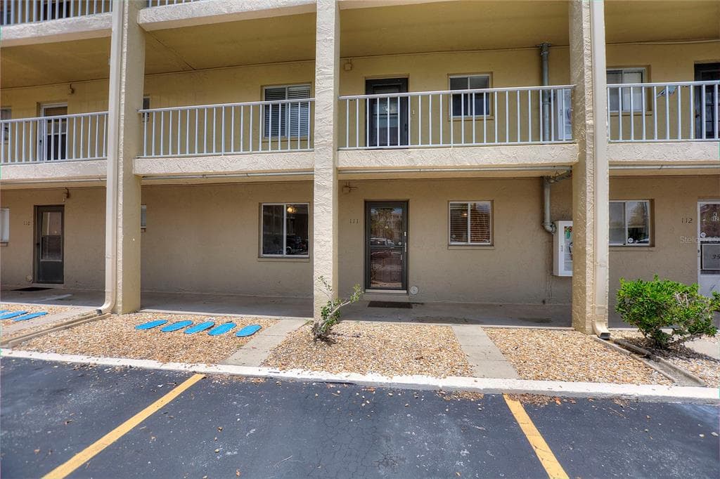 3520 LAKE BAYSHORE DRIVE UNIT K-111 BRADENTON, FL 34205