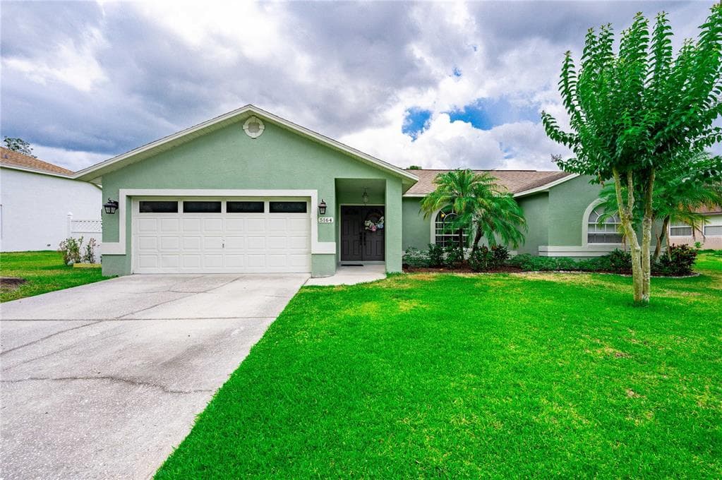 5164 EPPING LANE ZEPHYRHILLS, FL 33541