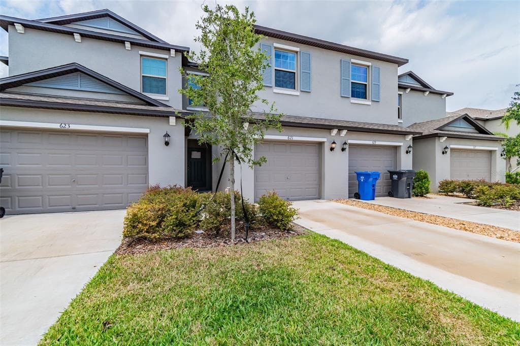 621 ROYAL EMPRESS DRIVE RUSKIN, FL 33570
