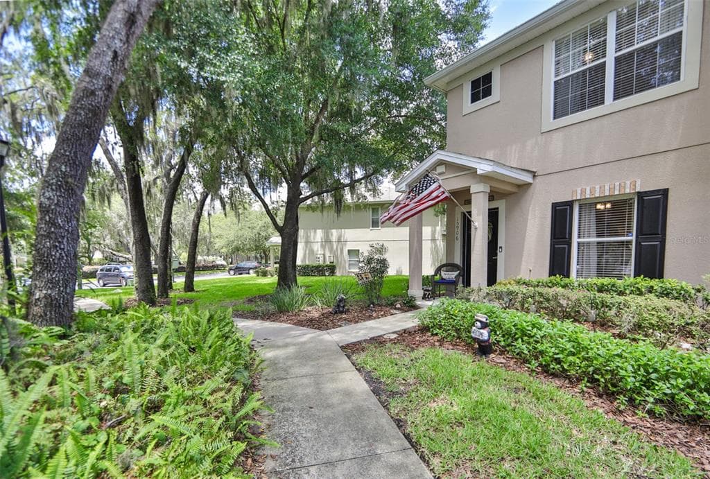 15906 FISHHAWK CREEK LANE LITHIA, FL 33547