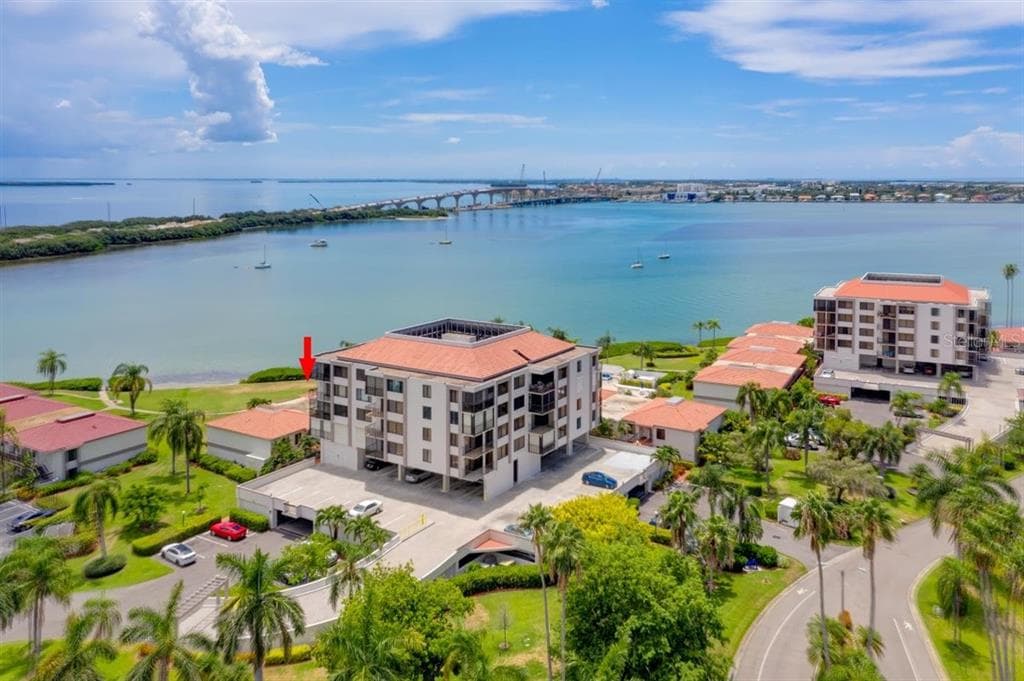 6357 BAHIA DEL MAR BOULEVARD UNIT 208 ST PETERSBURG, FL 33715