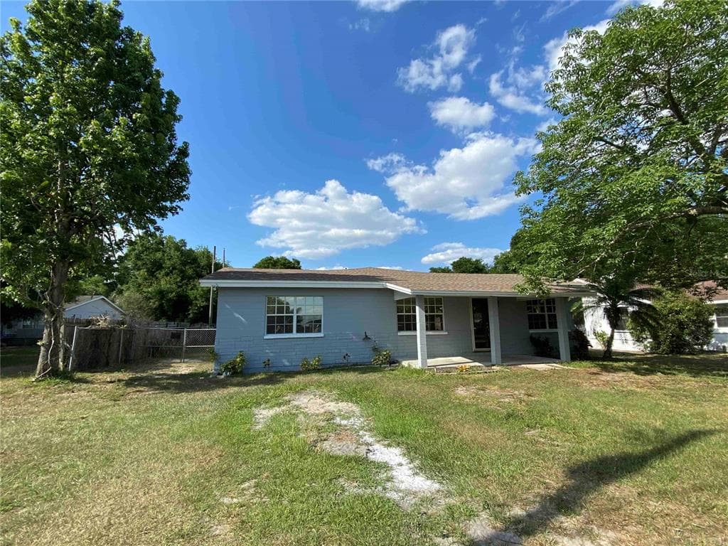 699 SE 9TH ST FORT MEADE, FL 33841
