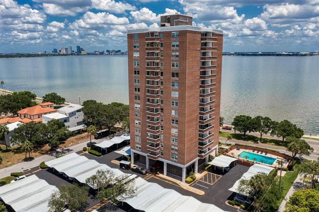 4015 BAYSHORE BOULEVARD UNIT 5C TAMPA, FL 33611