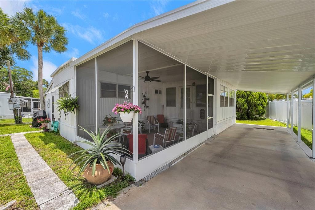 4285 86TH STREET N UNIT 38 ST PETERSBURG, FL 33709
