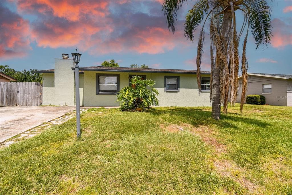 9479 GOLDEN GROVE STREET SEMINOLE, FL 33772