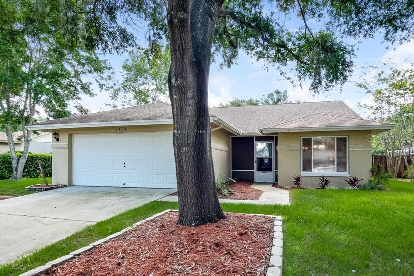 1710 SPINNING WHEEL DRIVE LUTZ, FL 33559