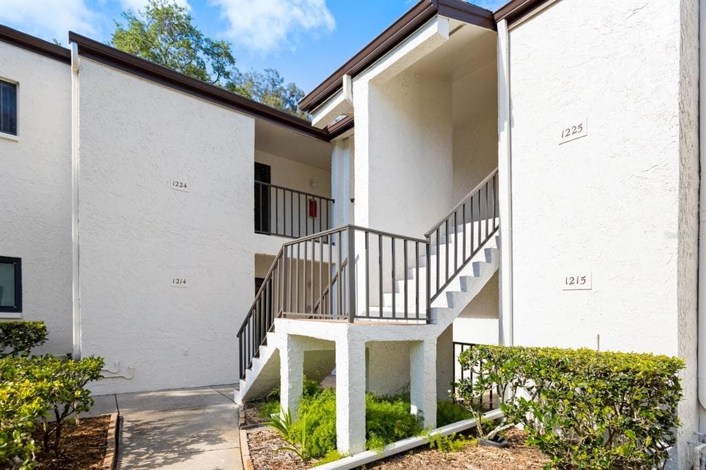 700 STARKEY ROAD UNIT 1215 LARGO, FL 33771