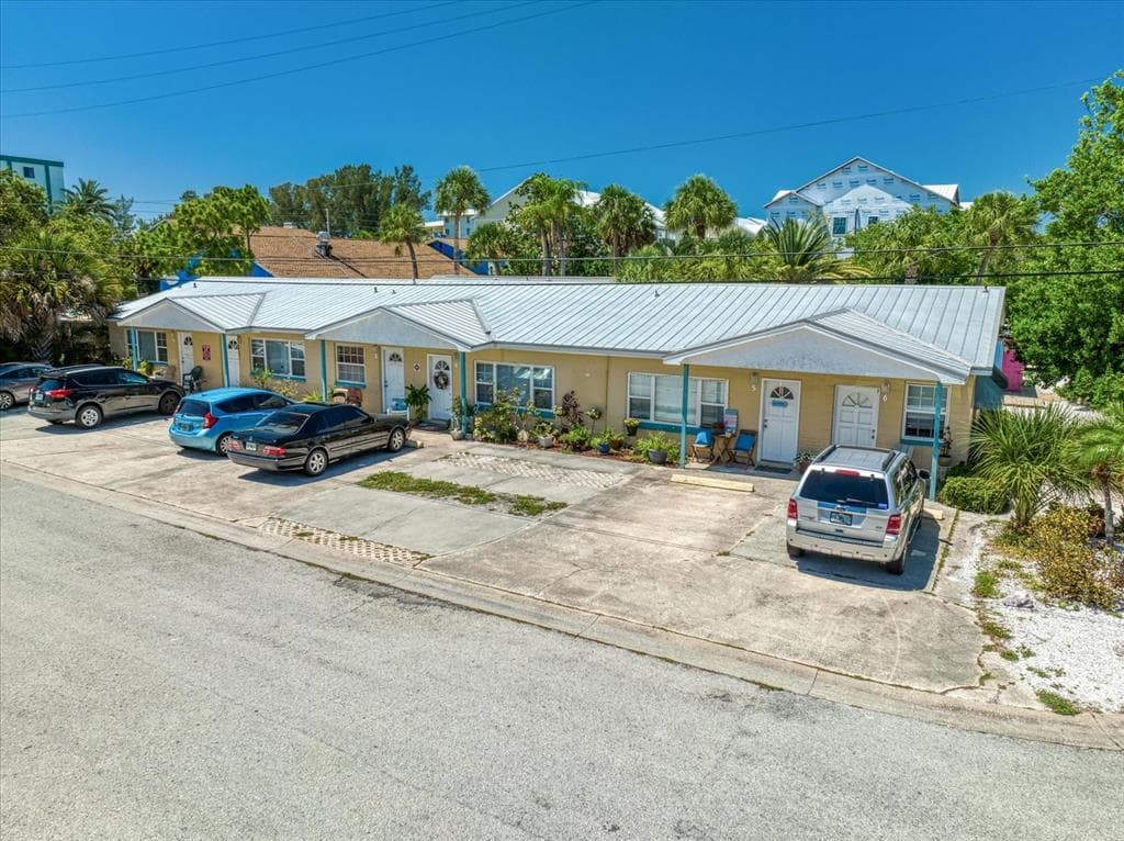 2400 1ST STREET INDIAN ROCKS BEACH, FL 33785