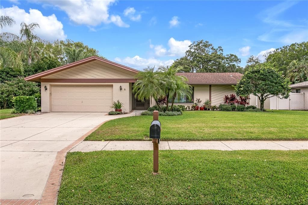 1950 ARGILE DRIVE DUNEDIN, FL 34698