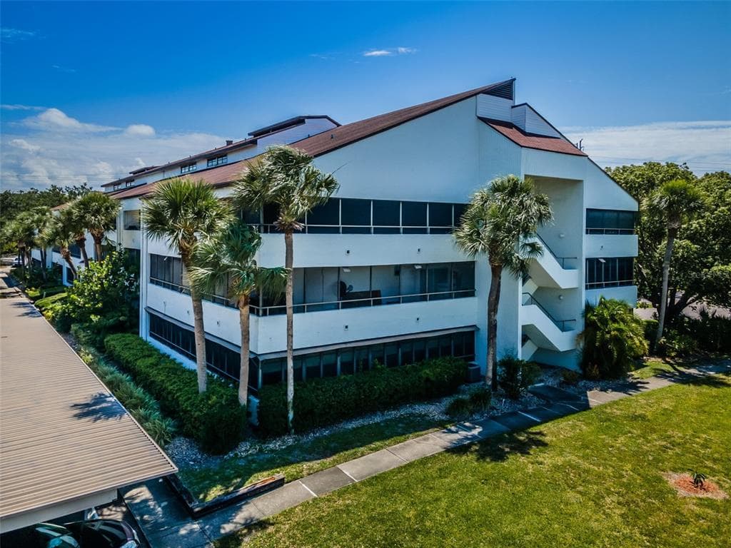 2581 COUNTRYSIDE BOULEVARD UNIT 2102 CLEARWATER, FL 33761