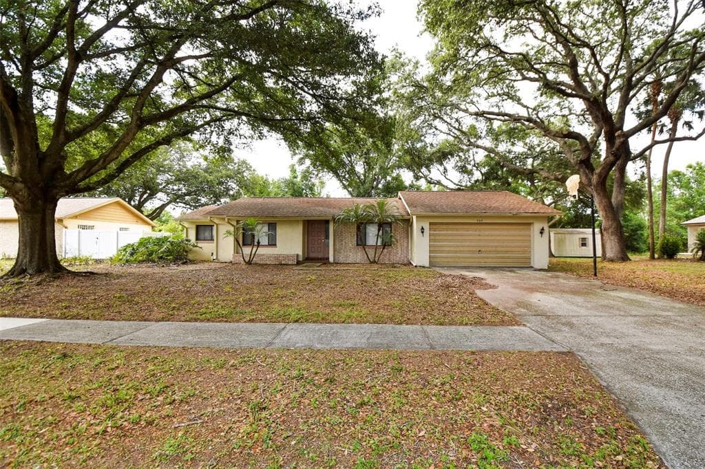 504 BRENTWOOD PLACE BRANDON, FL 33511