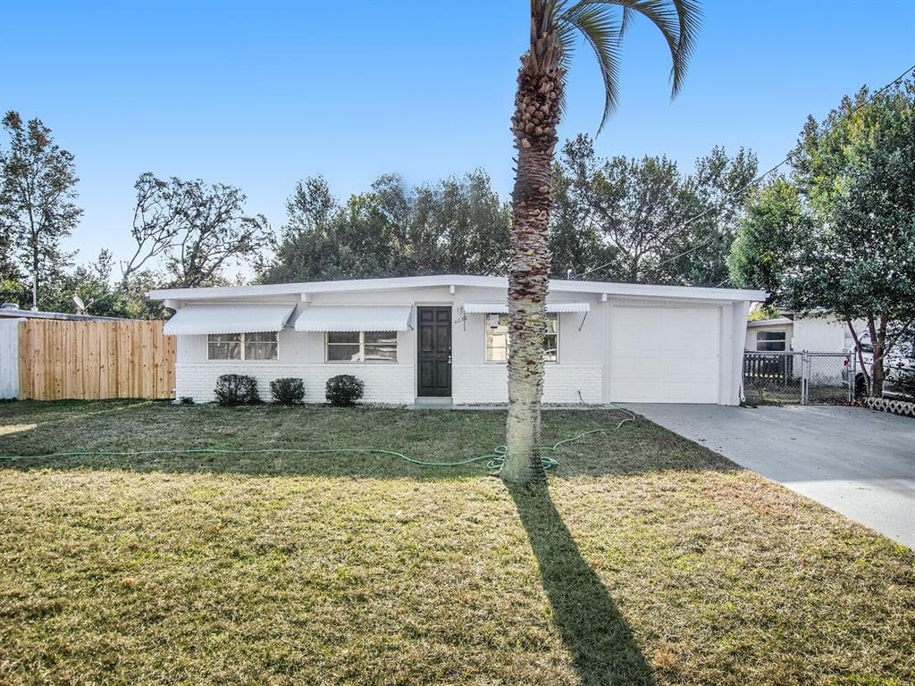 4050 ARROWHEAD AVENUE SPRING HILL, FL 34606