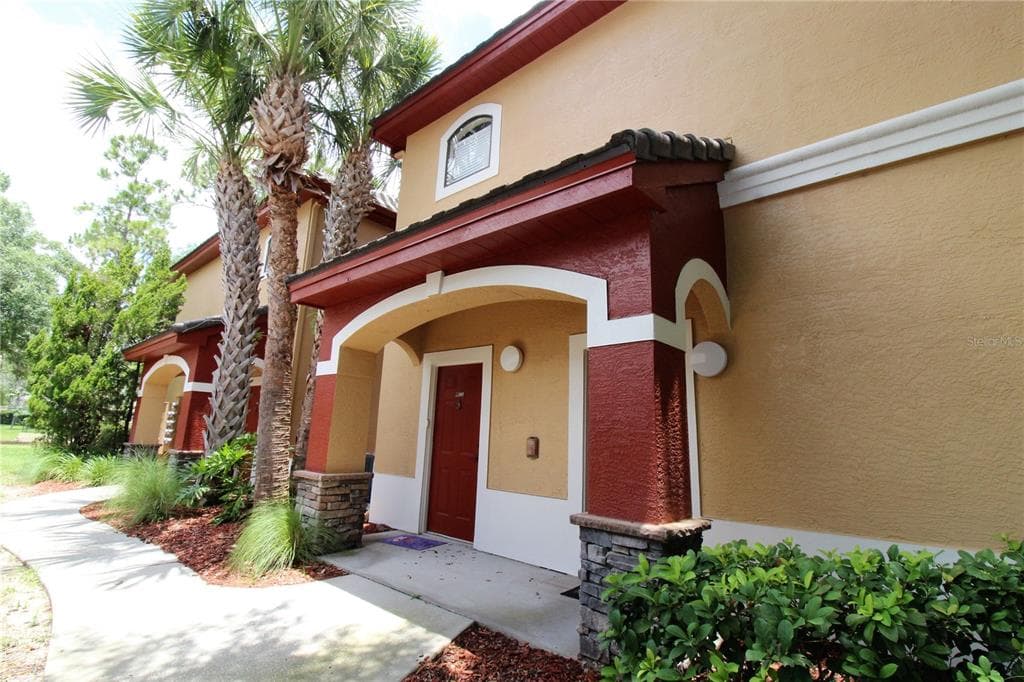 2141 PORTOFINO PLACE UNIT 2818 PALM HARBOR, FL 34683