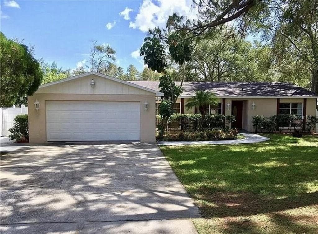 19007 CEDAR LANE LUTZ, FL 33548