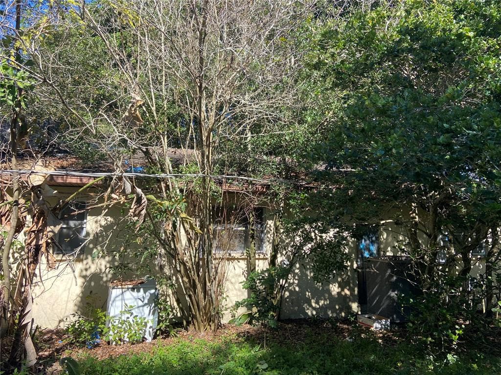 4230 EASTERN PARKWAY SARASOTA, FL 34233