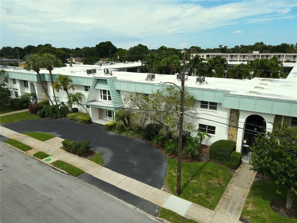 3100 HARTFORD STREET N UNIT 209