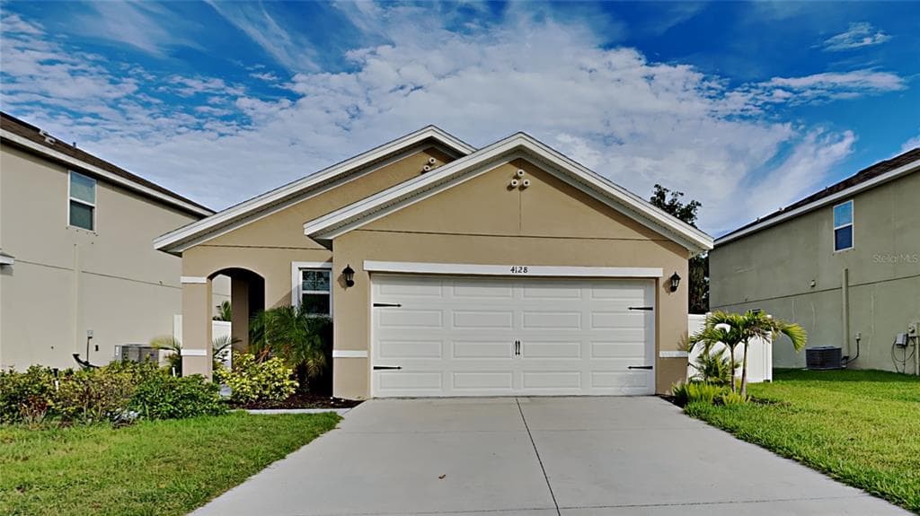 4128 LINDEVER LANE PALMETTO, FL 34221
