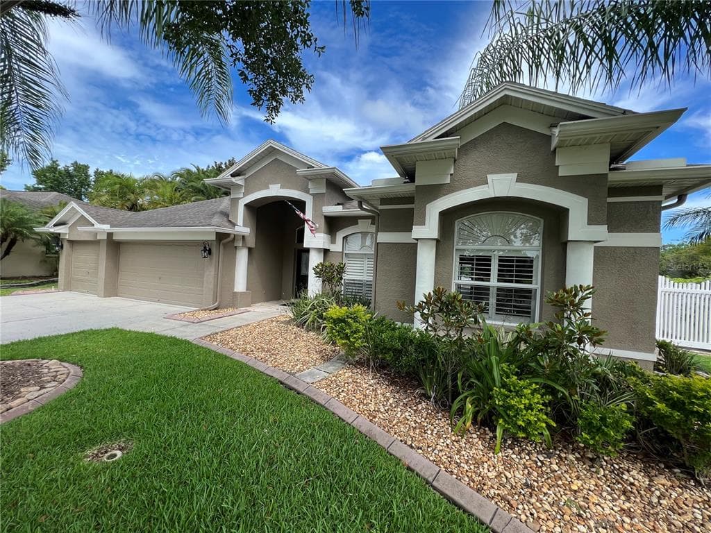 4317 WATERFORD LANDING DRIVE LUTZ, FL 33558