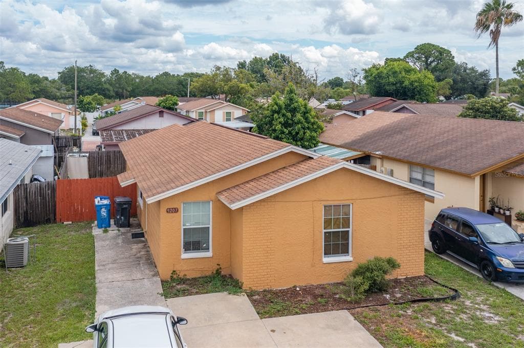 9207 DALWOOD COURT TAMPA, FL 33615