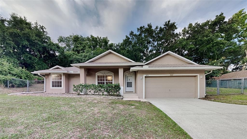 975 BROGDEN DRIVE CLERMONT, FL 34711