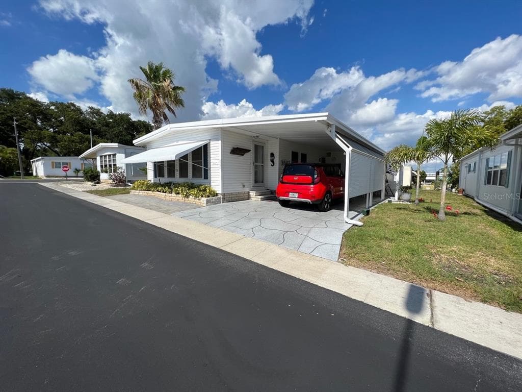 812 COCONUT PALM STREET LARGO, FL 33778