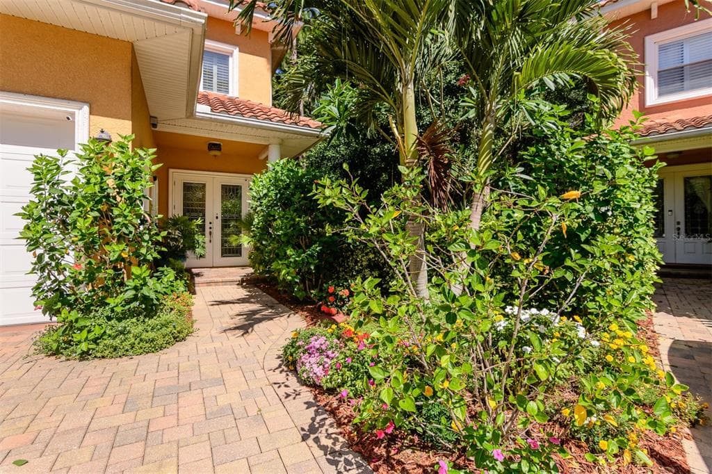 7346 NEWBURNS PLACE NEW PORT RICHEY, FL 34655