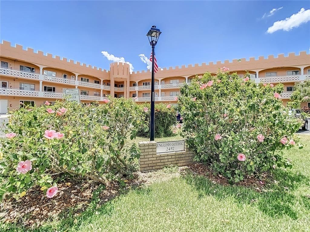 2457 EQUADORIAN WAY UNIT 63 CLEARWATER, FL 33763