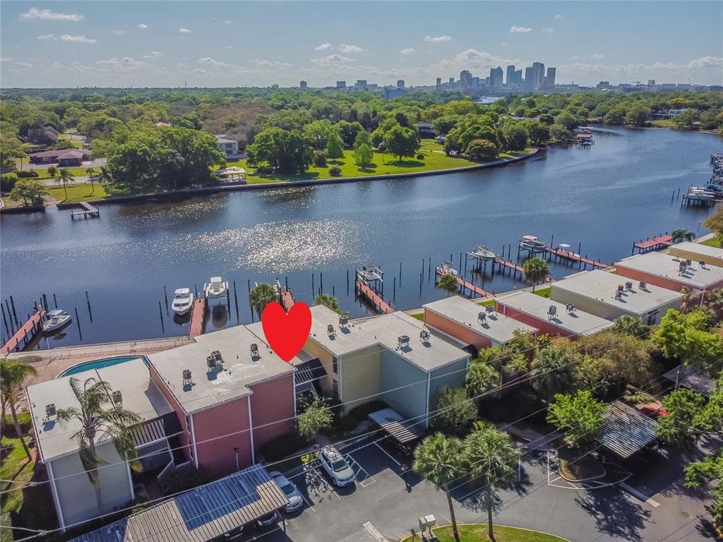 2424 W TAMPA BAY BOULEVARD UNIT G105 TAMPA, FL 33607