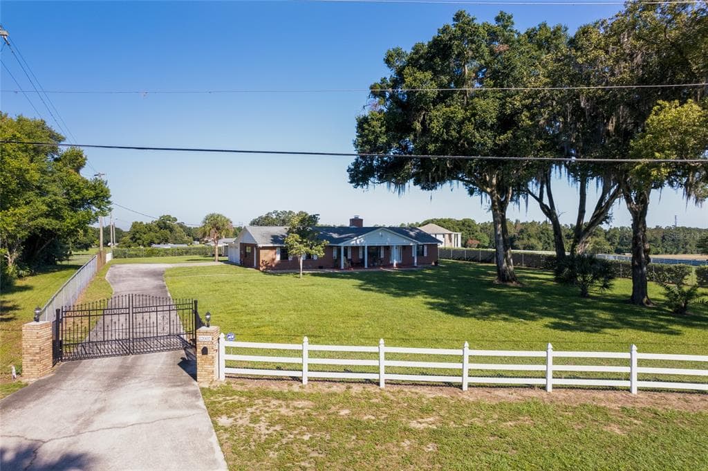 12002 FORT KING HIGHWAY THONOTOSASSA, FL 33592