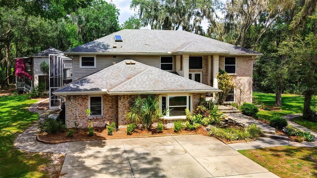 903 BRIGGETT LANE LUTZ, FL 33548